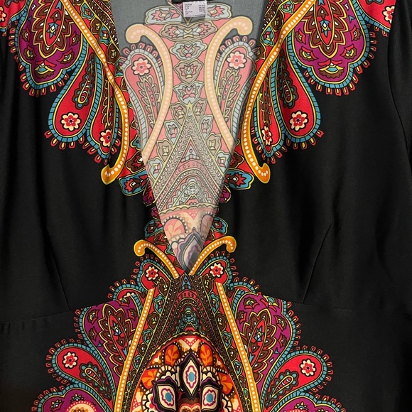 Elegant Black Paisley Dress - Picture 3 of 6